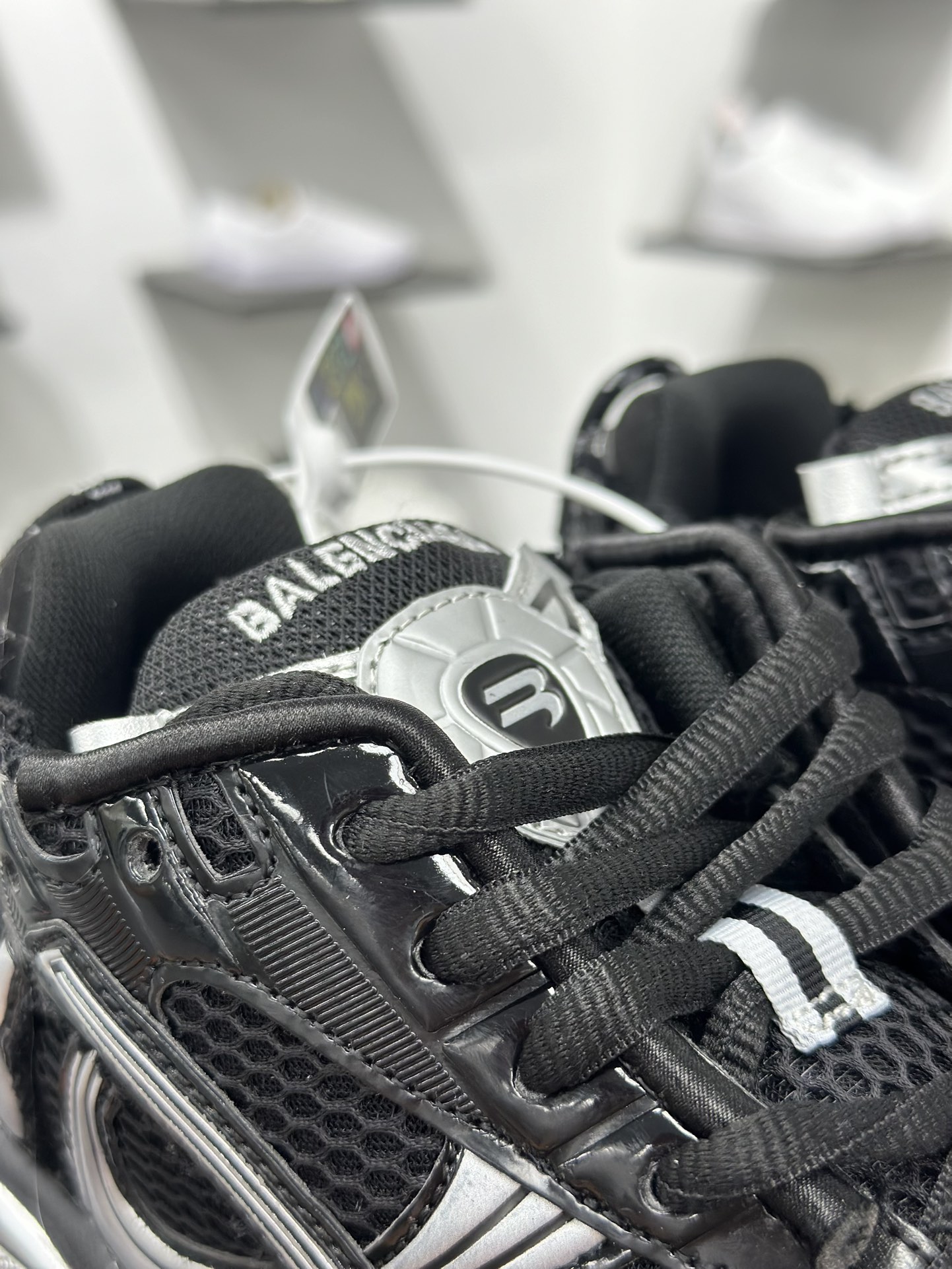 480 巴黎世家BALENCIAGA Runner Sneaker”Dark Grey/Black/Silver”2.0慢跑系列低帮慢跑鞋 772767 W3RNY 0322