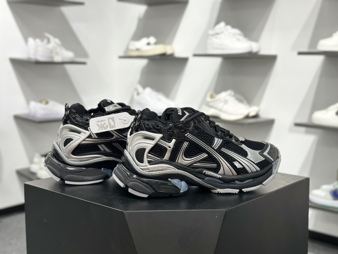 480 巴黎世家BALENCIAGA Runner Sneaker”Dark Grey/Black/Silver”2.0慢跑系列低帮慢跑鞋 772767 W3RNY 0322