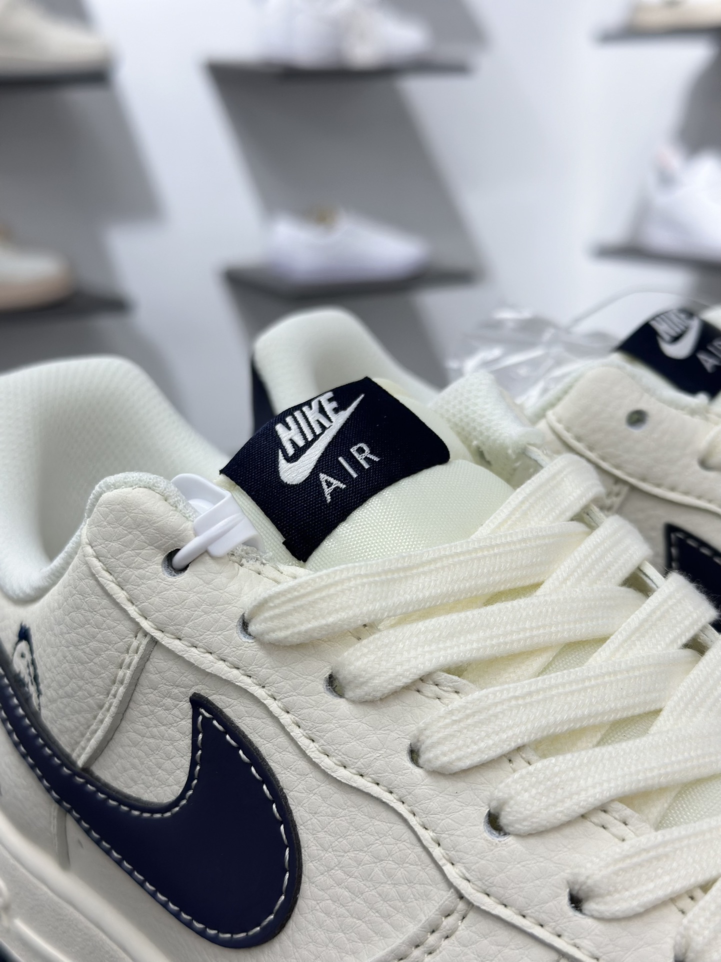 260 Gucci x Nike Air Force 1 鬼脸米蓝 QW5836-006