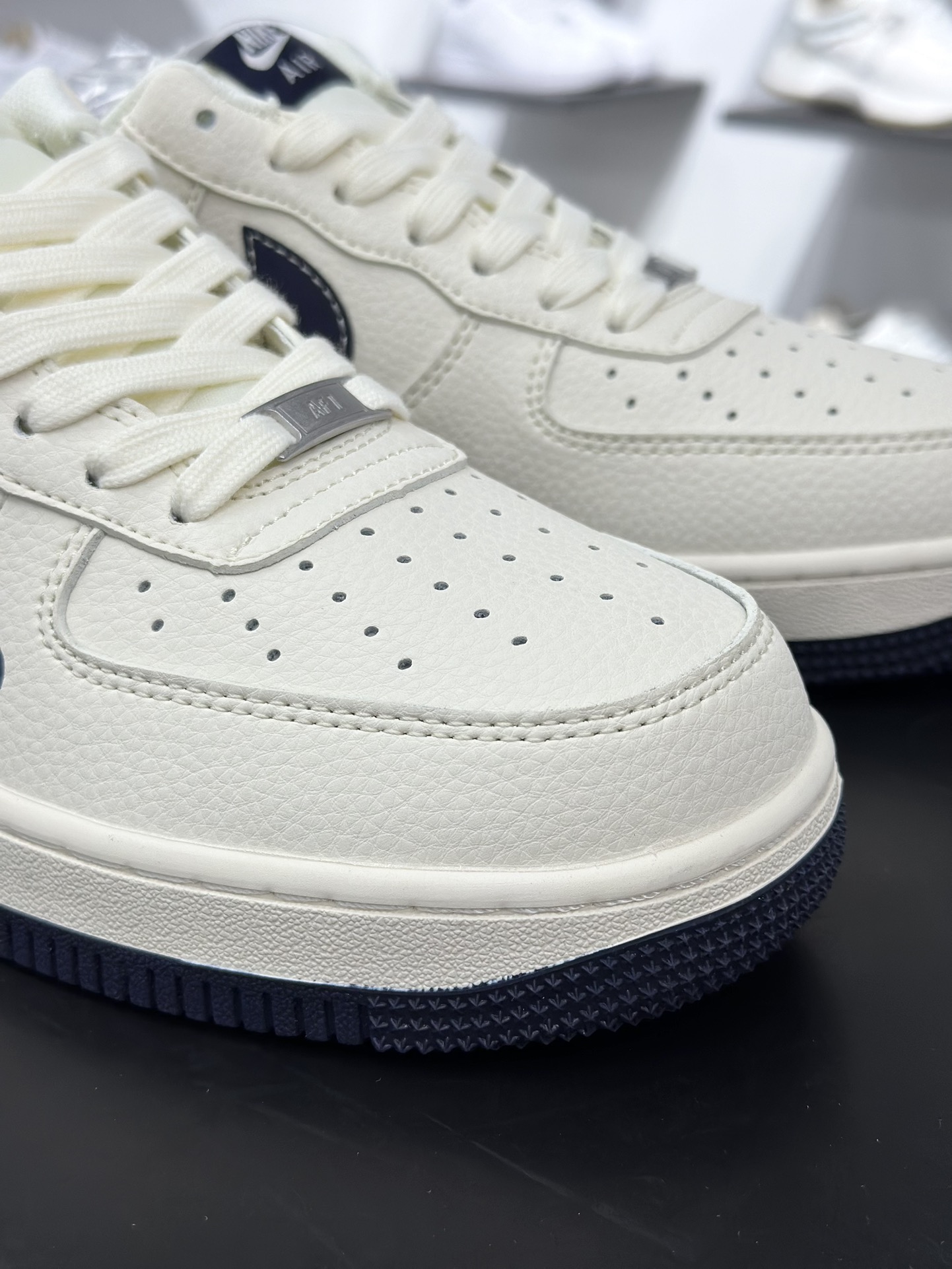 260 Gucci x Nike Air Force 1 鬼脸米蓝 QW5836-006