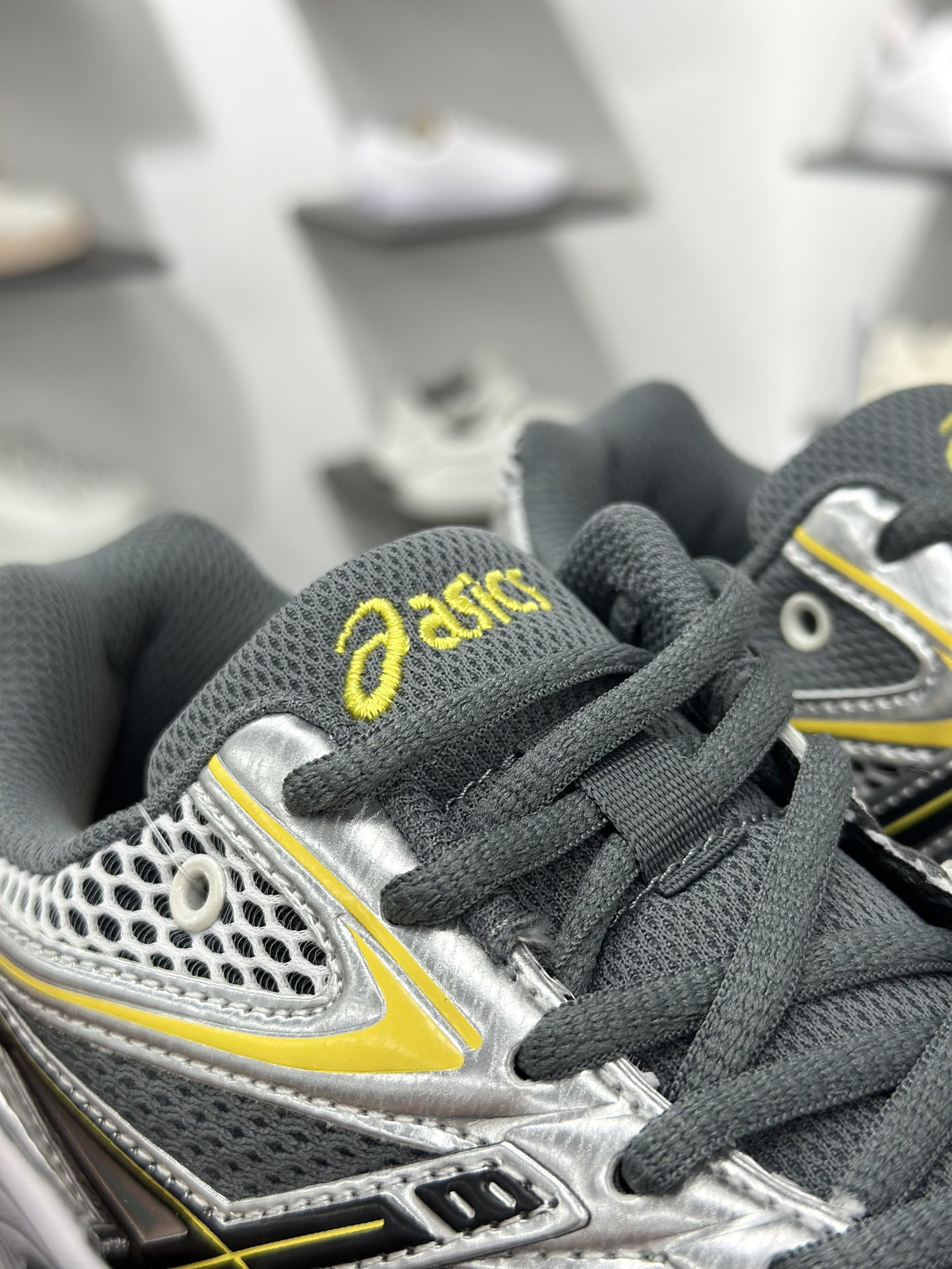 200 Asics GEL-DS TRAINER 14亚瑟士 复古运动休闲运动鞋 1203A607-101