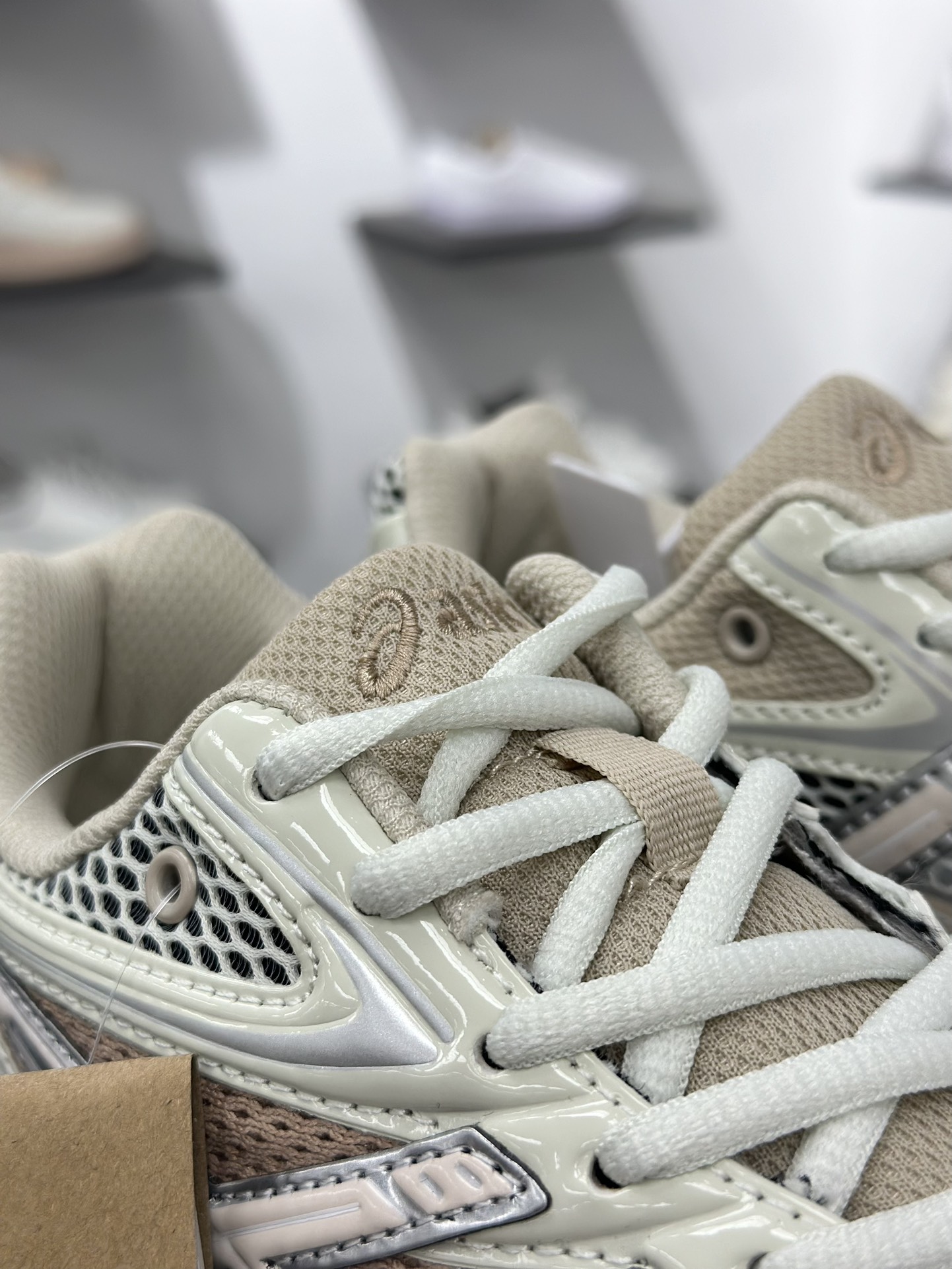 200 Asics GEL-DS TRAINER 14亚瑟士 复古运动休闲运动鞋 1203A607-301