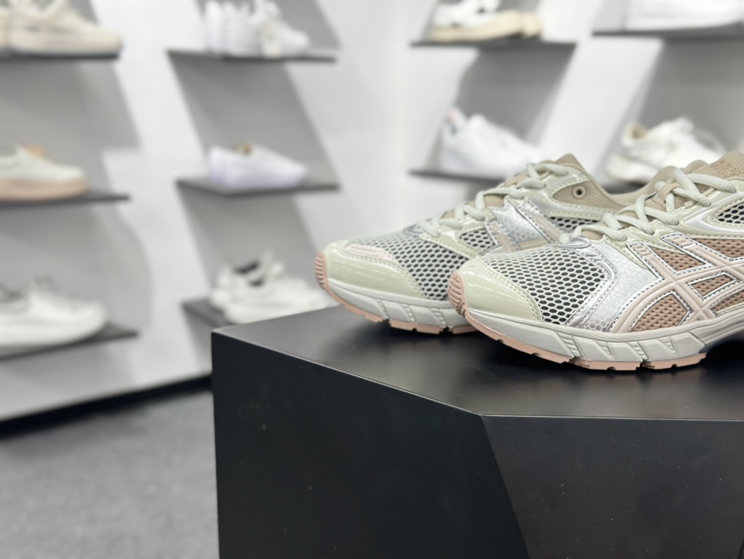 200 Asics GEL-DS TRAINER 14亚瑟士 复古运动休闲运动鞋 1203A607-301