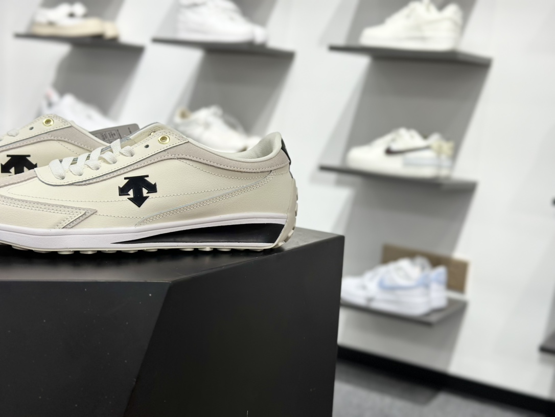 200 迪桑特/Descente Sport Style Chron Racer 时间节奏赛车系列复古经典百搭休闲运动慢跑鞋