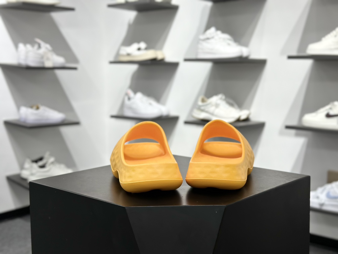 100 New Balance NB Fresh Foam MRSHN Slide ”Cream” 耐磨 一字拖鞋 SUFHUPO3