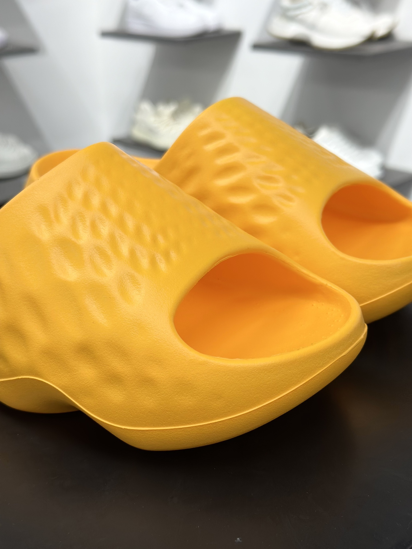 100 New Balance NB Fresh Foam MRSHN Slide ”Cream” 耐磨 一字拖鞋 SUFHUPO3