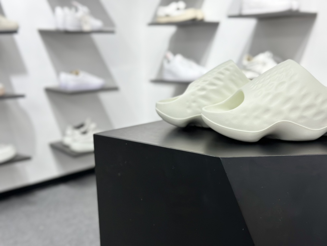 100 New Balance NB Fresh Foam MRSHN Slide ”Cream” 耐磨 一字拖鞋 SUFHUPW3