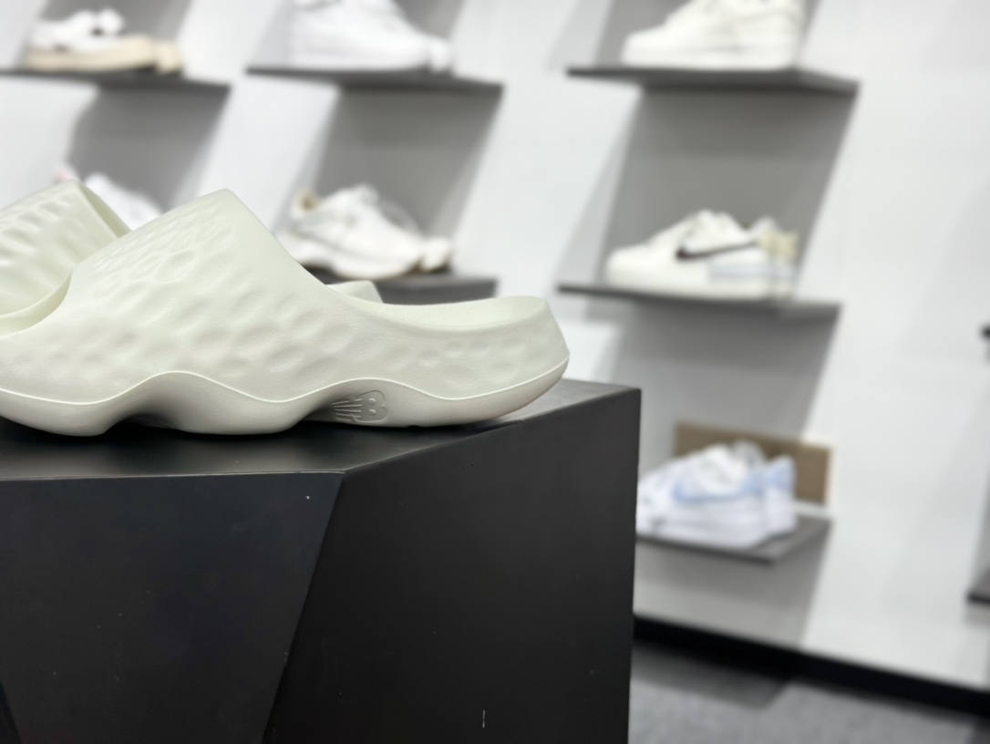 100 New Balance NB Fresh Foam MRSHN Slide ”Cream” 耐磨 一字拖鞋 SUFHUPW3