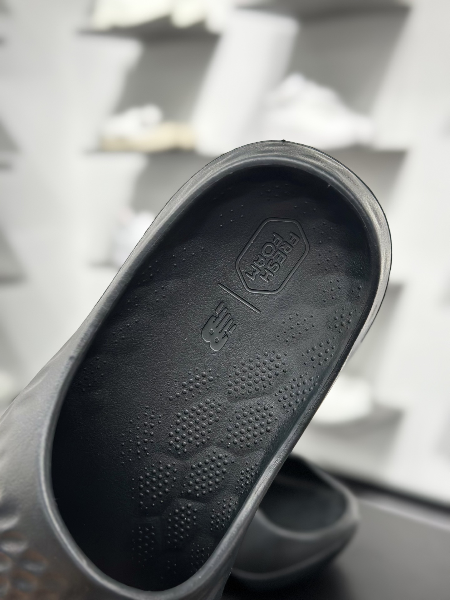 100 New Balance NB Fresh Foam MRSHN Slide ”Cream” 耐磨 一字拖鞋 SUFHUPK3