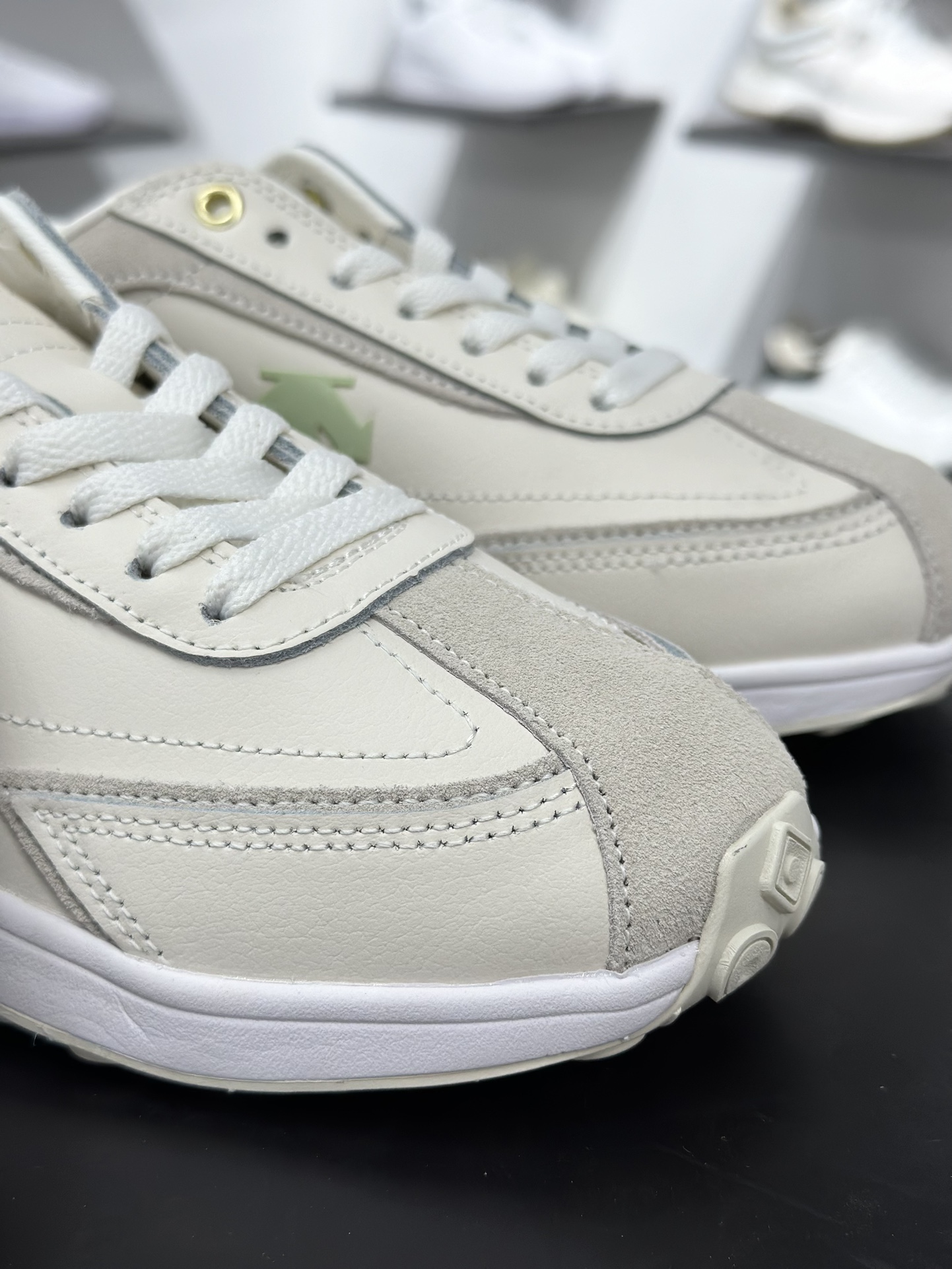 200 迪桑特/Descente Sport Style Chron Racer 时间节奏赛车系列复古经典百搭休闲运动慢跑鞋