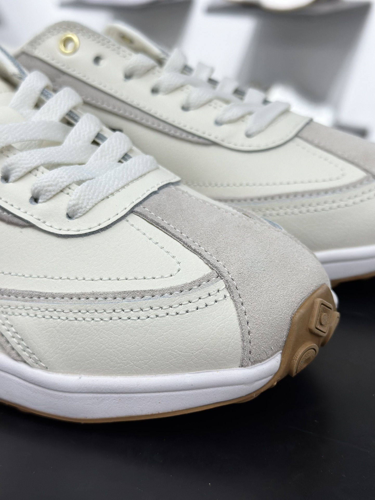 200 迪桑特/Descente Sport Style Chron Racer 时间节奏赛车系列慢跑鞋