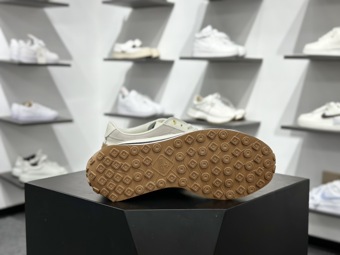 200 迪桑特/Descente Sport Style Chron Racer 时间节奏赛车系列慢跑鞋