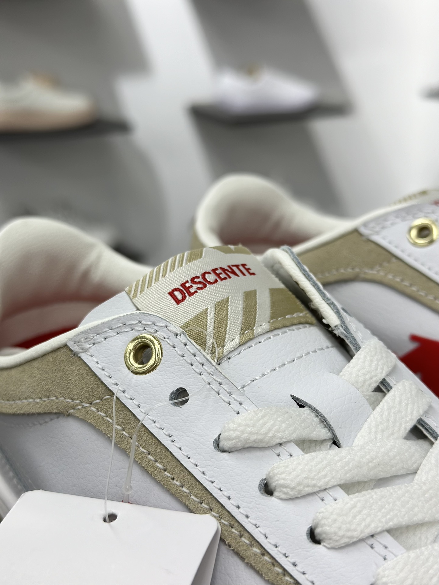 200 迪桑特/Descente Sport Style Chron Racer 时间节奏赛车慢跑鞋