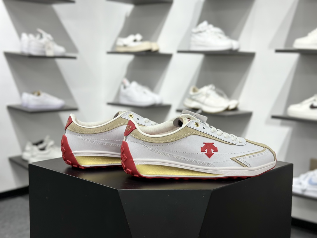 200 迪桑特/Descente Sport Style Chron Racer 时间节奏赛车慢跑鞋