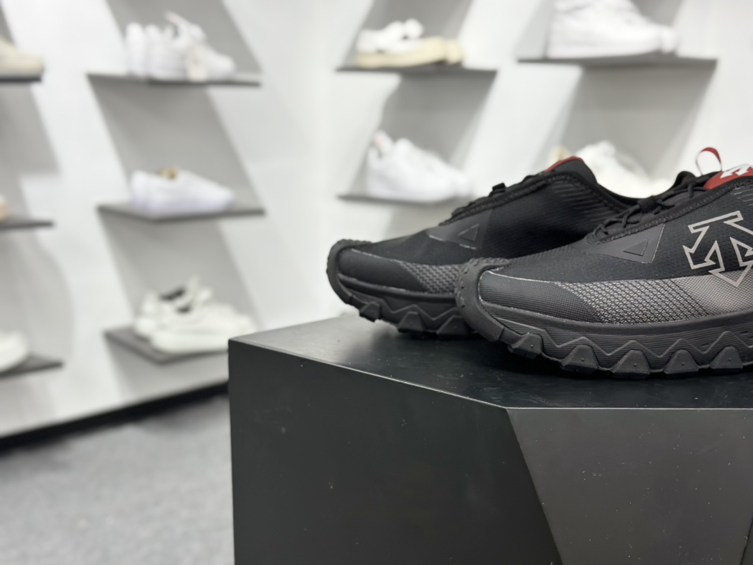 240 迪桑特DESCENTE SKI STYLE系列 SNOW RIDE 潮流运动 防滑耐磨低帮 登山鞋 D5131SSN51