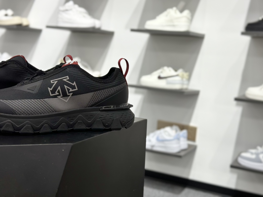 240 迪桑特DESCENTE SKI STYLE系列 SNOW RIDE 潮流运动 防滑耐磨低帮 登山鞋 D5131SSN51