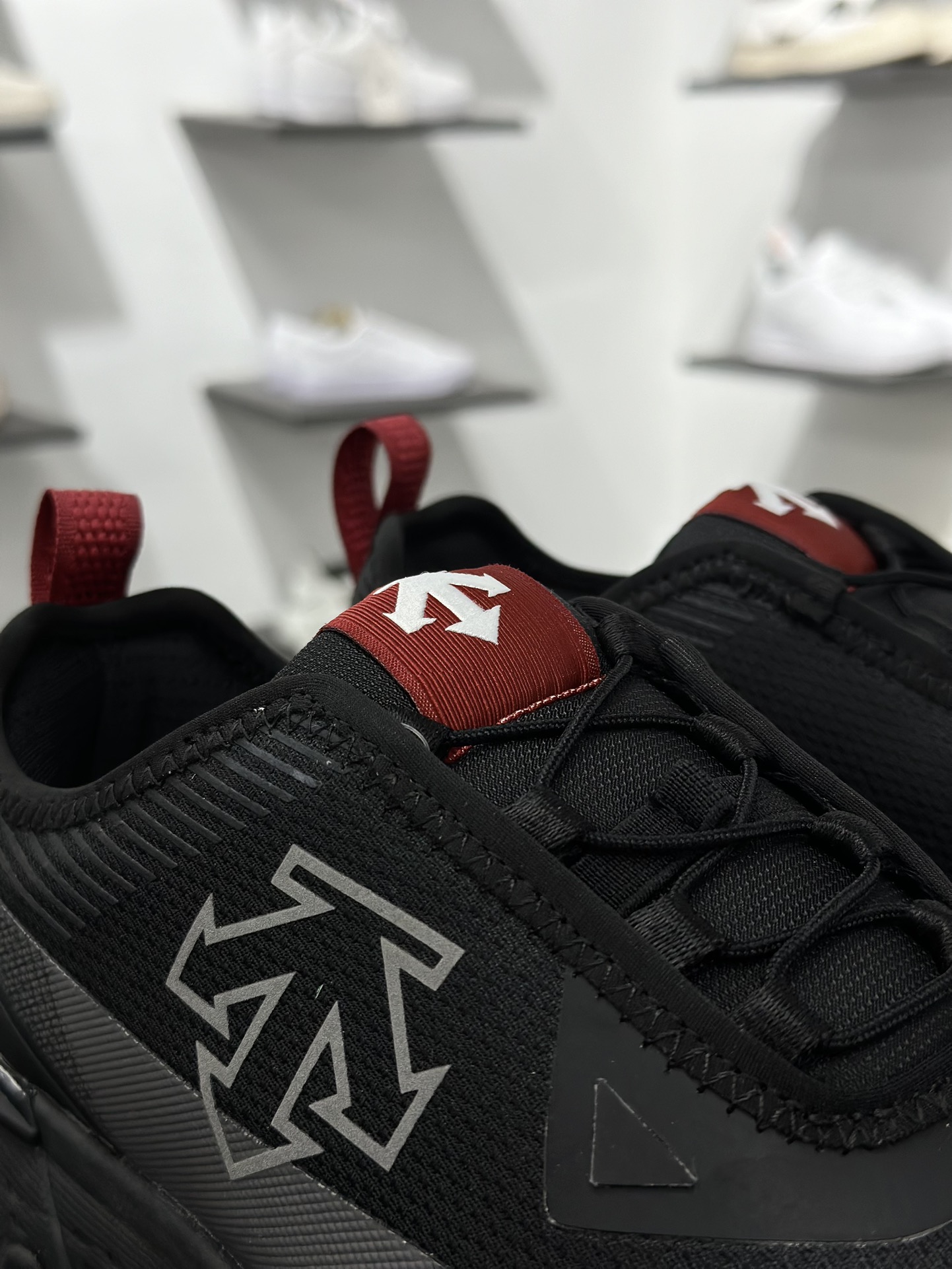 240 迪桑特DESCENTE SKI STYLE系列 SNOW RIDE 潮流运动 防滑耐磨低帮 登山鞋 D5131SSN51