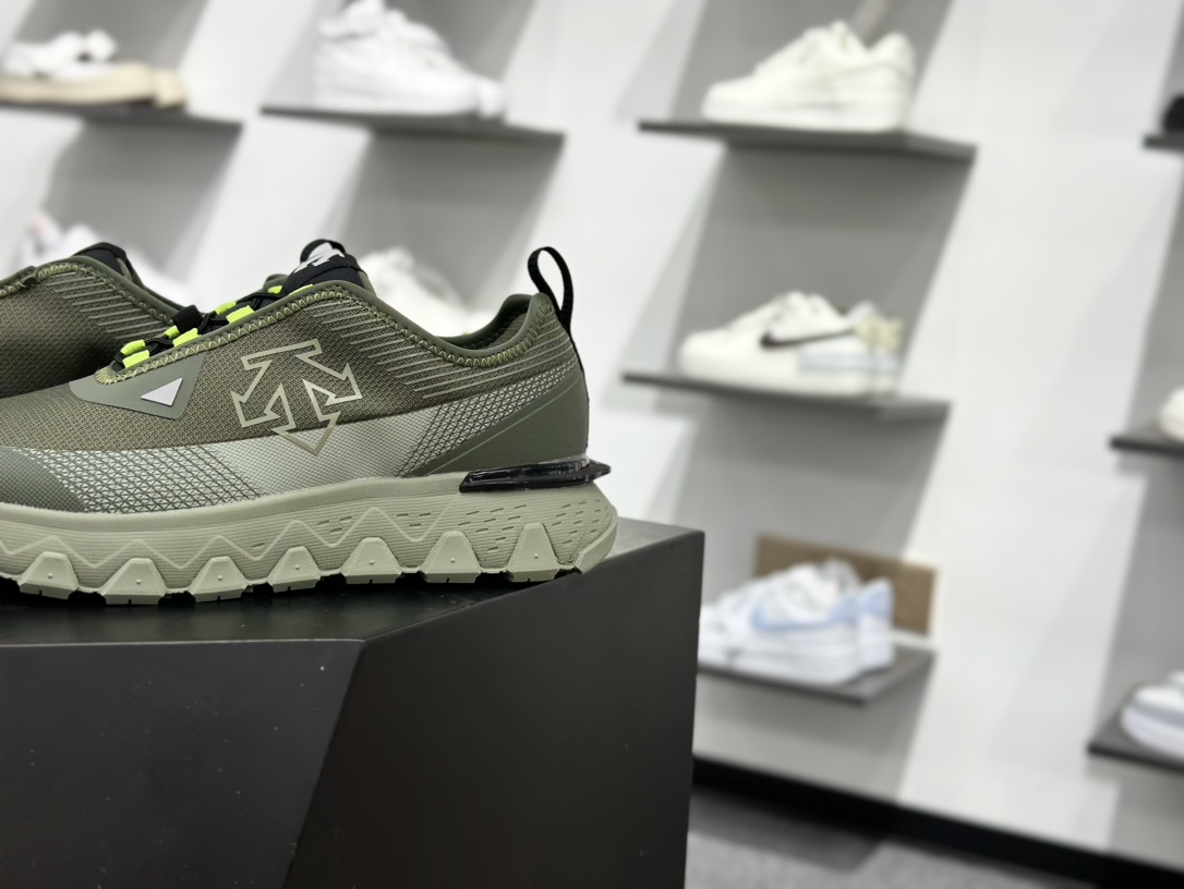 240 迪桑特DESCENTE SKI STYLE系列 SNOW RIDE 潮流运动 防滑耐磨低帮 登山鞋 D5131SSN51