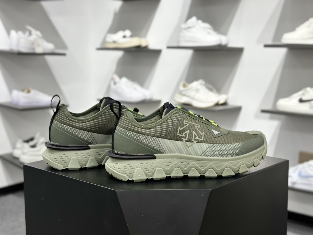 240 迪桑特DESCENTE SKI STYLE系列 SNOW RIDE 潮流运动 防滑耐磨低帮 登山鞋 D5131SSN51