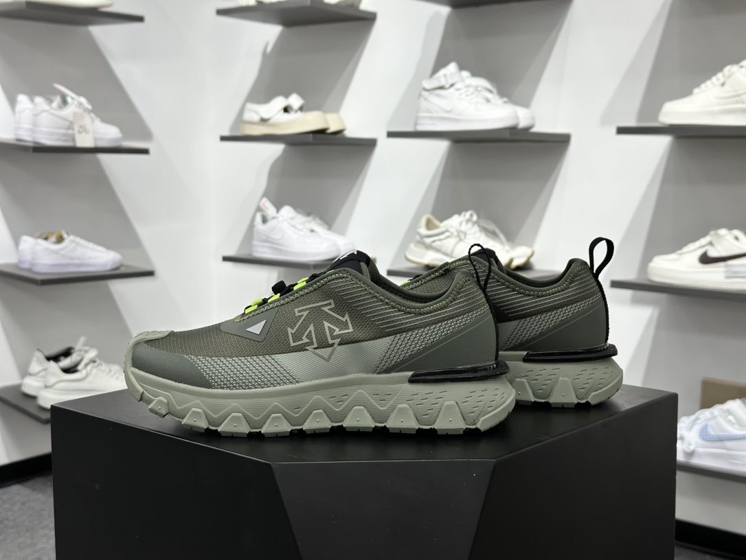 240 迪桑特DESCENTE SKI STYLE系列 SNOW RIDE 潮流运动 防滑耐磨低帮 登山鞋 D5131SSN51