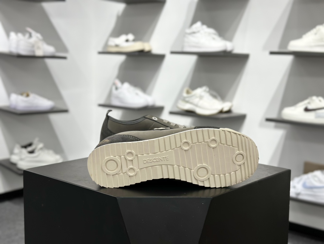 180 DESCENTE CHRON LTR 迪桑特皮面系带舒适百搭防滑耐磨低帮生活休闲鞋