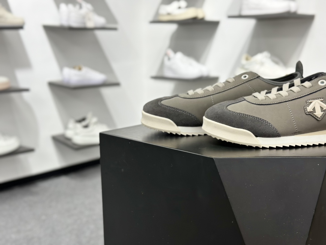 180 DESCENTE CHRON LTR 迪桑特皮面系带舒适百搭防滑耐磨低帮生活休闲鞋