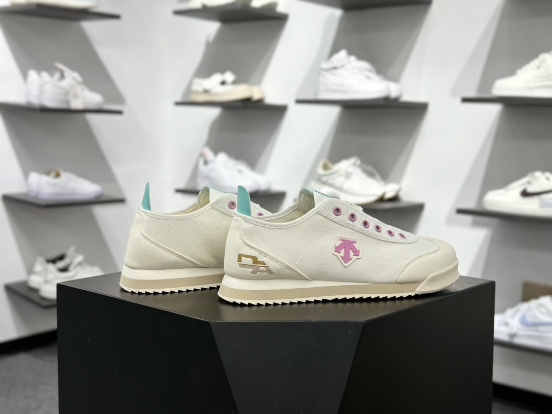 160 迪桑特/Descente Chron Tempo Slip-On 时间节奏系列复古经典百搭一脚蹬松紧带休闲帆布慢跑鞋