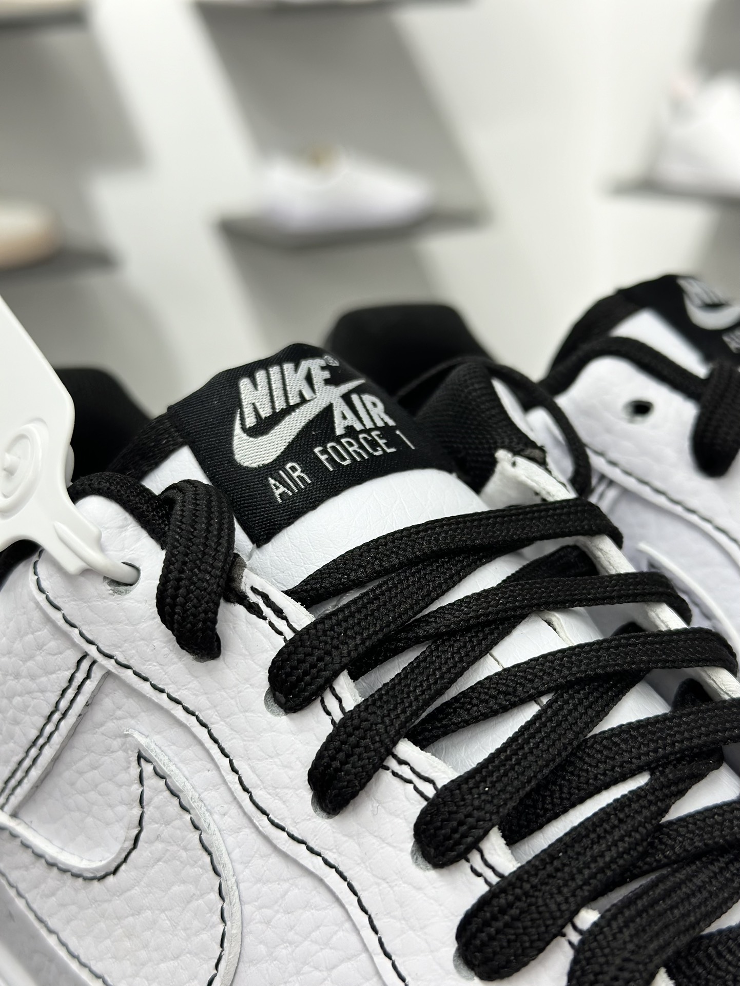 200 Nike Air Force 1 Low 07 白黑小勾 IB6543-101