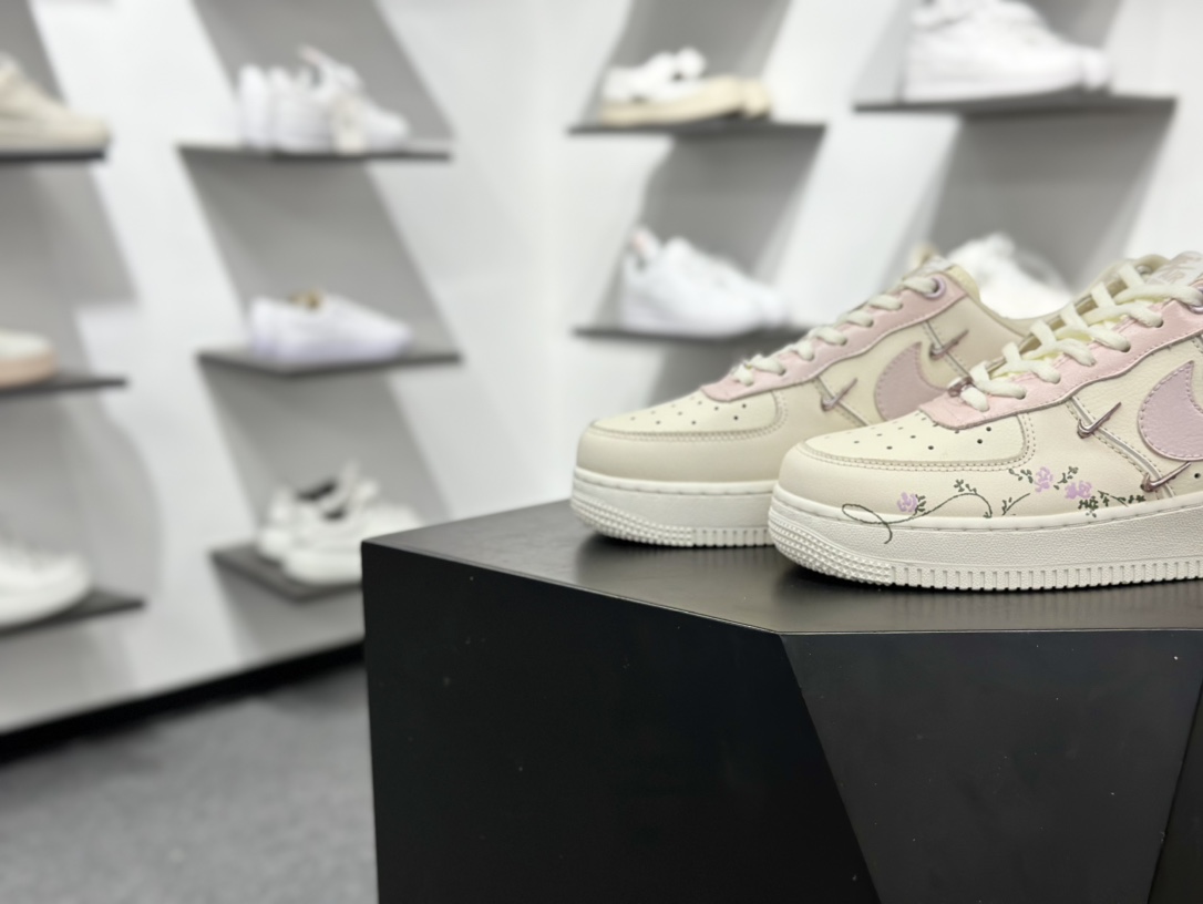 260 Nike Air Force 1 Low 浅粉樱花 FV8110-182