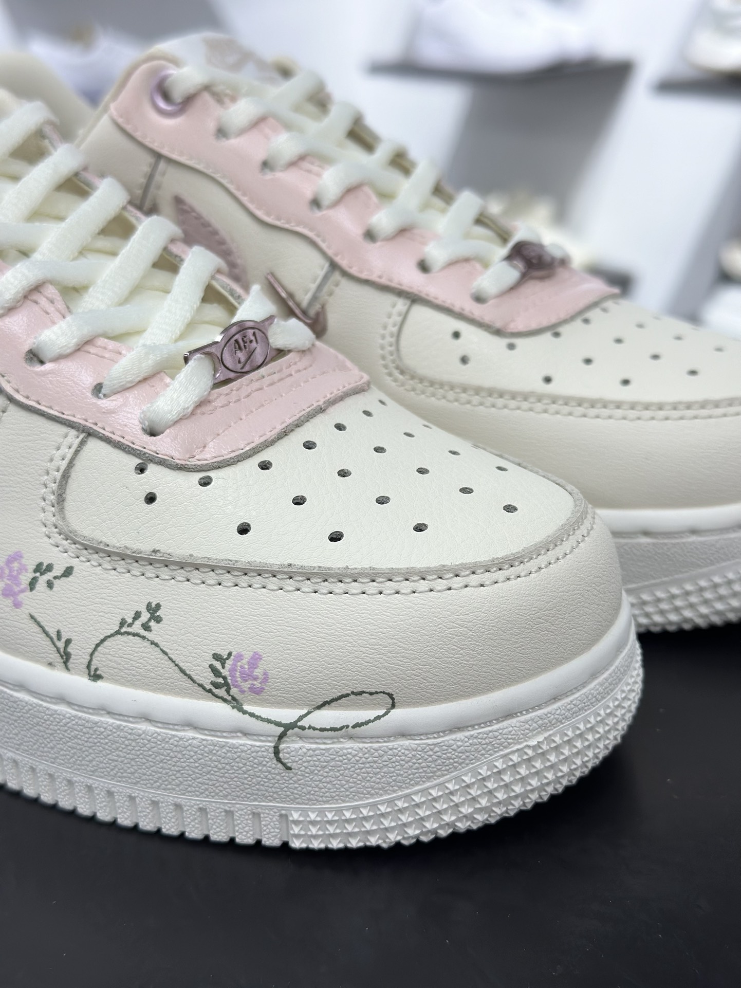 260 Nike Air Force 1 Low 浅粉樱花 FV8110-182
