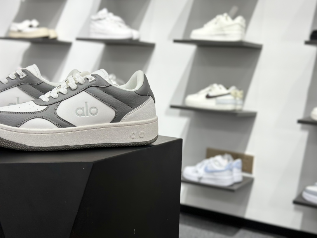 220 Alo yoga 易梦玲 Jisoo智秀