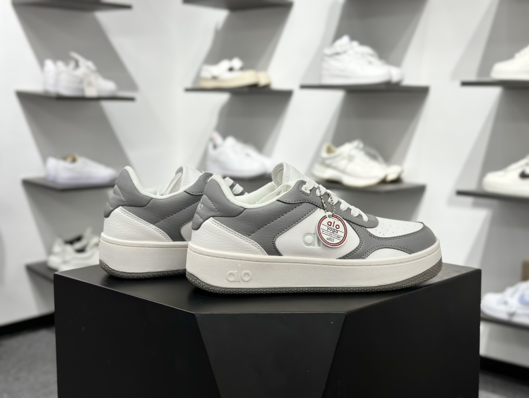 220 Alo yoga 易梦玲 Jisoo智秀