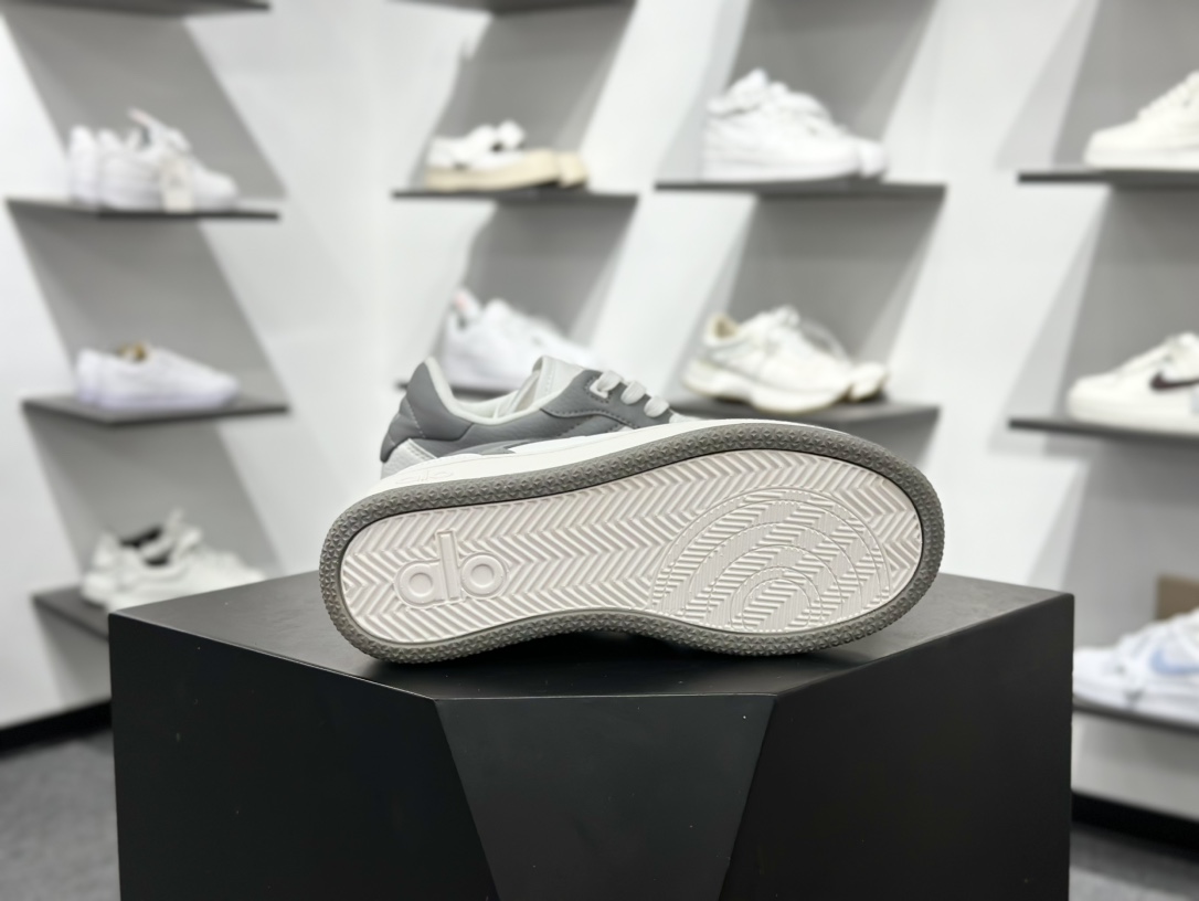 220 Alo yoga 易梦玲 Jisoo智秀