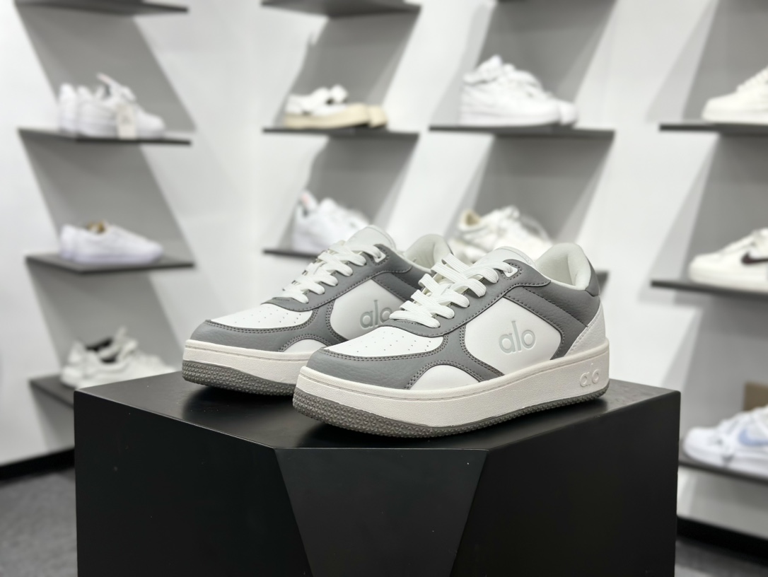 220 Alo yoga 易梦玲 Jisoo智秀