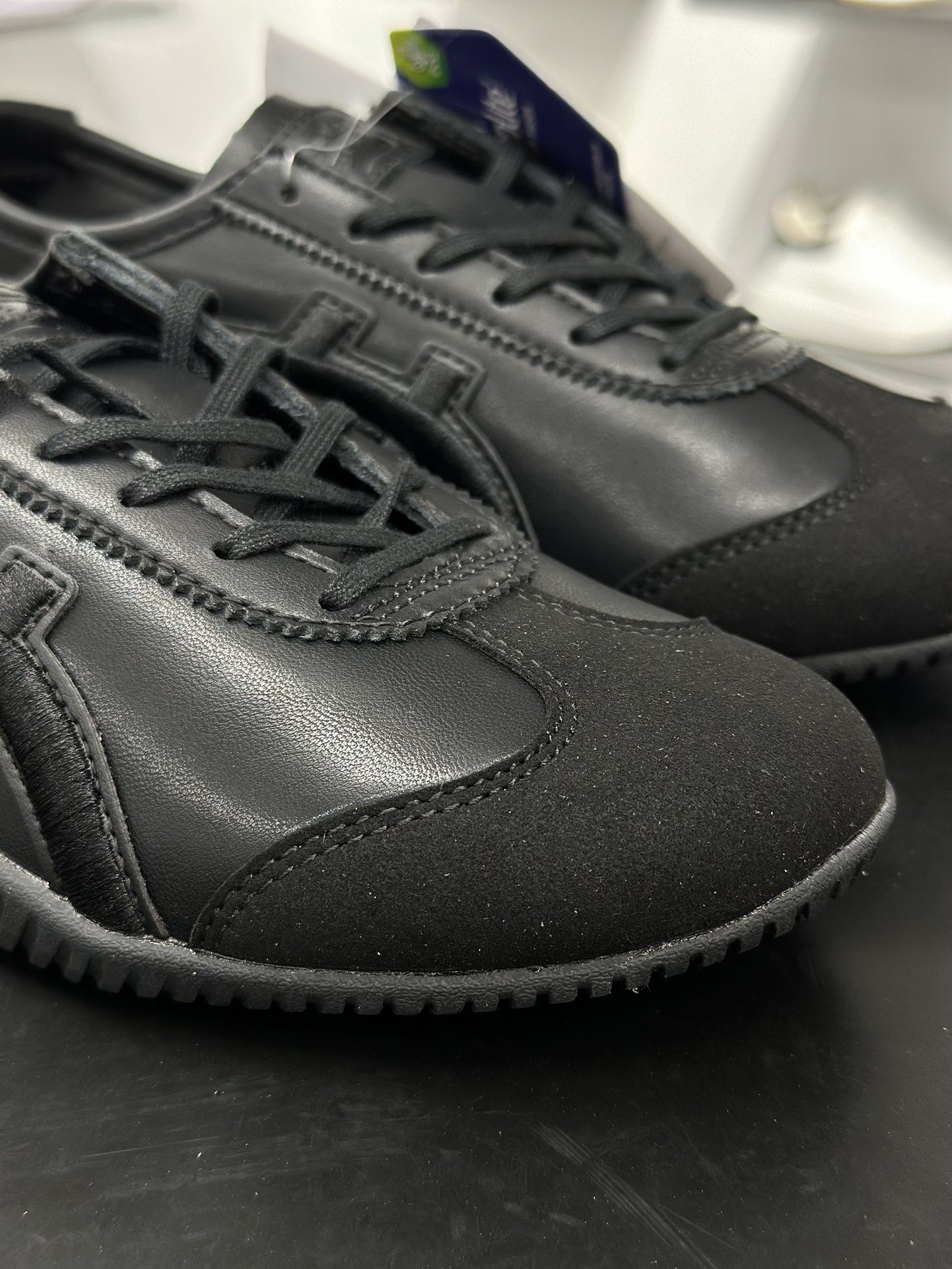 160 鬼塚虎/Onitsuka Tiger 1183C306-100 Onitsuka Tiger Mexico 66 Driving 墨西哥薄底复古经典百搭休闲慢跑鞋“皮革全黑” 1183C306-001-Chinese UA Cheap High Quatity Brand Clothes Bags handbags Sneakers wholesale wholesaler seller from China Factory suppliers Fashion Clothing Shoes best Quality Beautiful Price 160 鬼塚虎/Onitsuka Tiger 1183C306-100 Onitsuka Tiger Mexico 66 Driving 墨西哥薄底复古经典百搭休闲慢跑鞋“皮革全黑” 1183C306-001