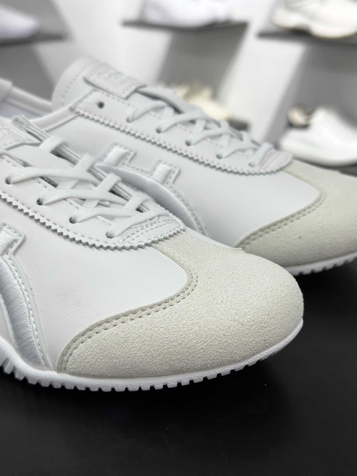 160 鬼塚虎/Onitsuka Tiger 1183C306-100 Onitsuka Tiger Mexico 66 Driving 墨西哥66驾驶系列低帮薄底慢跑鞋“皮革全白” 1183C306-100