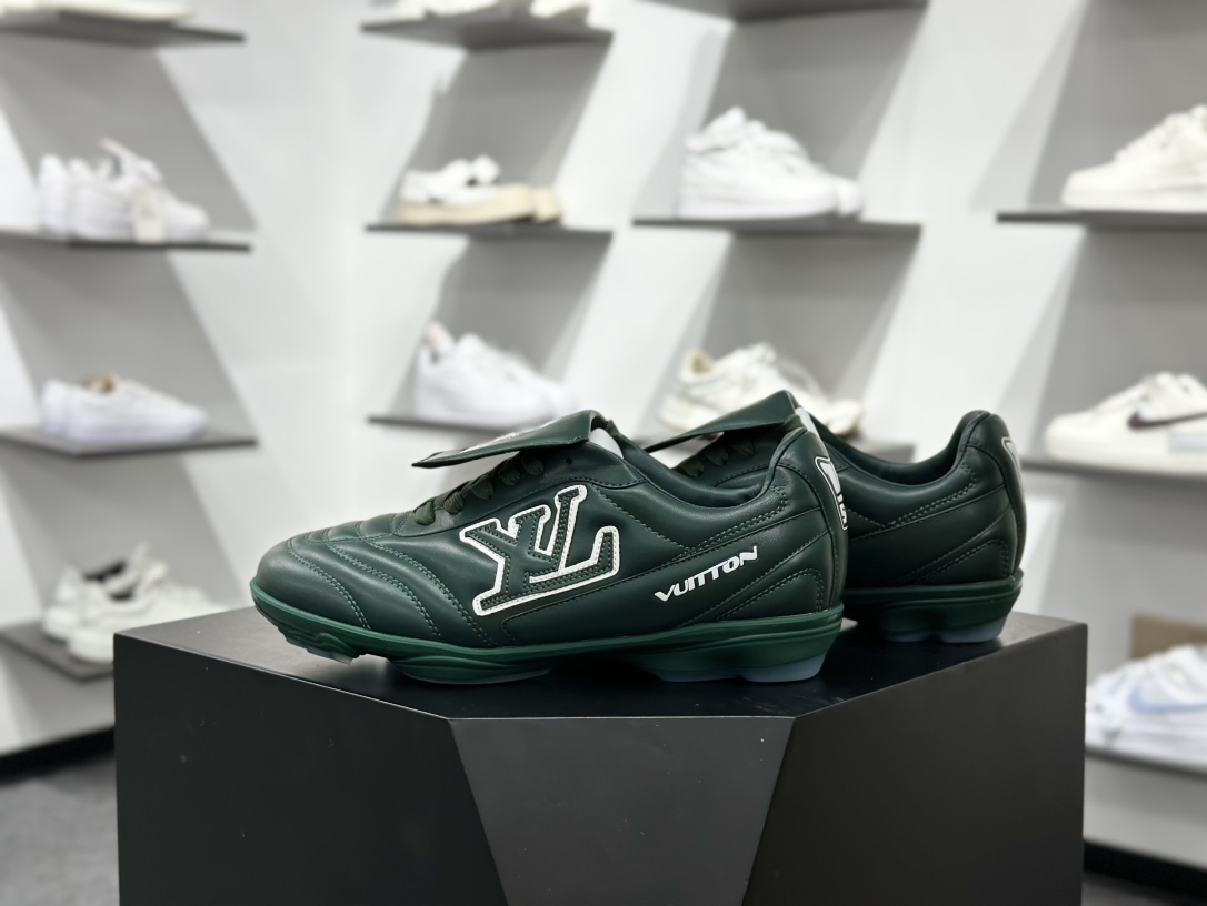 360 Louis Vuttion LV 路易威登情侣款运动鞋 足球鞋 1AHDPT-Chinese UA Cheap High Quatity Brand Clothes Bags handbags Sneakers wholesale wholesaler seller from China Factory suppliers Fashion Clothing Shoes best Quality Beautiful Price 360 Louis Vuttion LV 路易威登情侣款运动鞋 足球鞋 1AHDPT