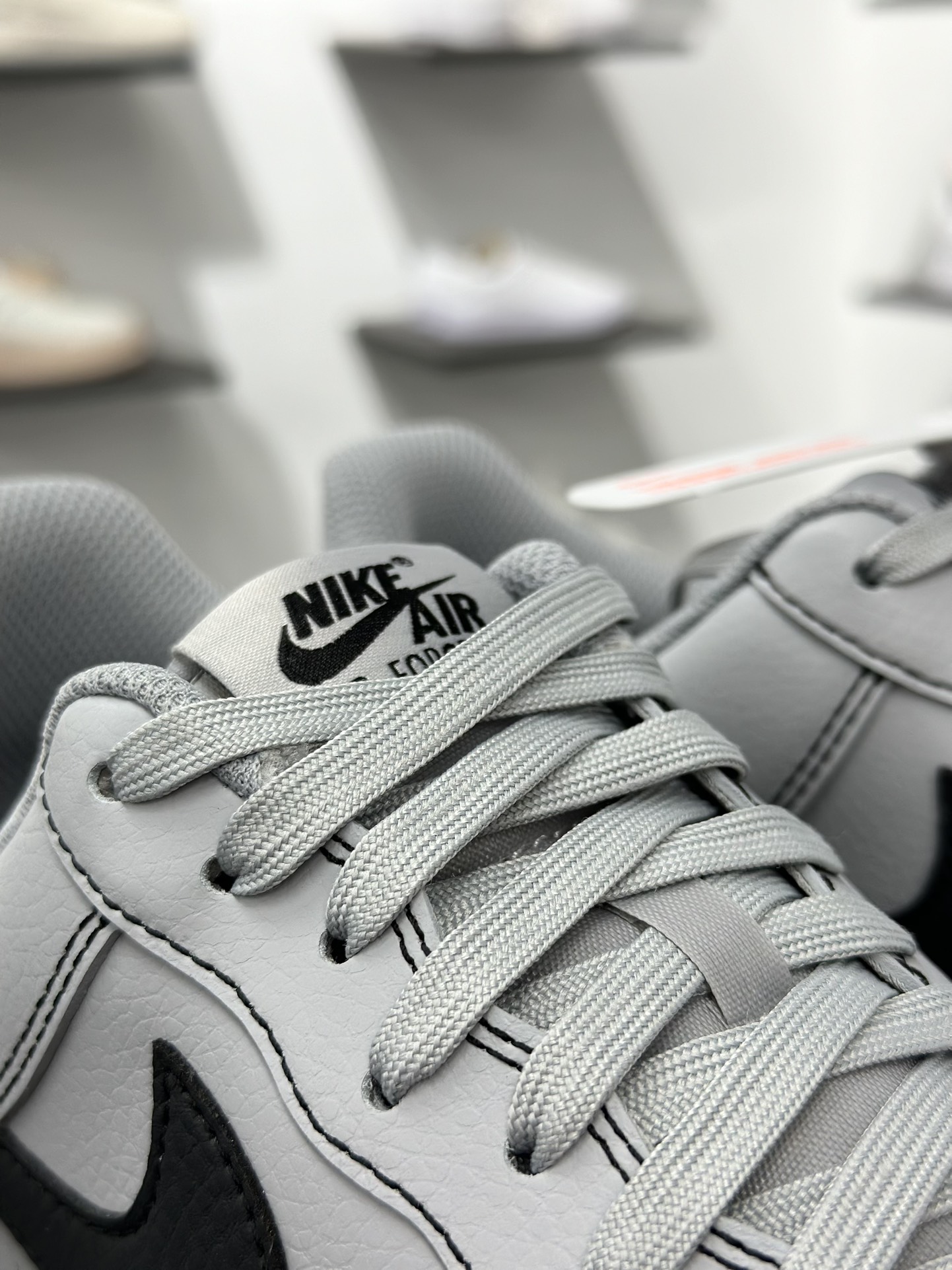 200 Air Force 1 '07 Low 灰黑色 HQ2037-004