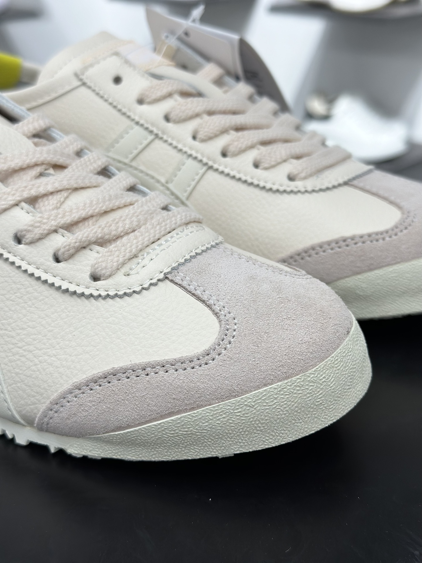 140 Asics鬼冢虎 MEXICO 66 做工精赞 1183B771-702-Chinese UA Cheap High Quatity Brand Clothes Bags handbags Sneakers wholesale wholesaler seller from China Factory suppliers Fashion Clothing Shoes best Quality Beautiful Price 140 Asics鬼冢虎 MEXICO 66 做工精赞 1183B771-702