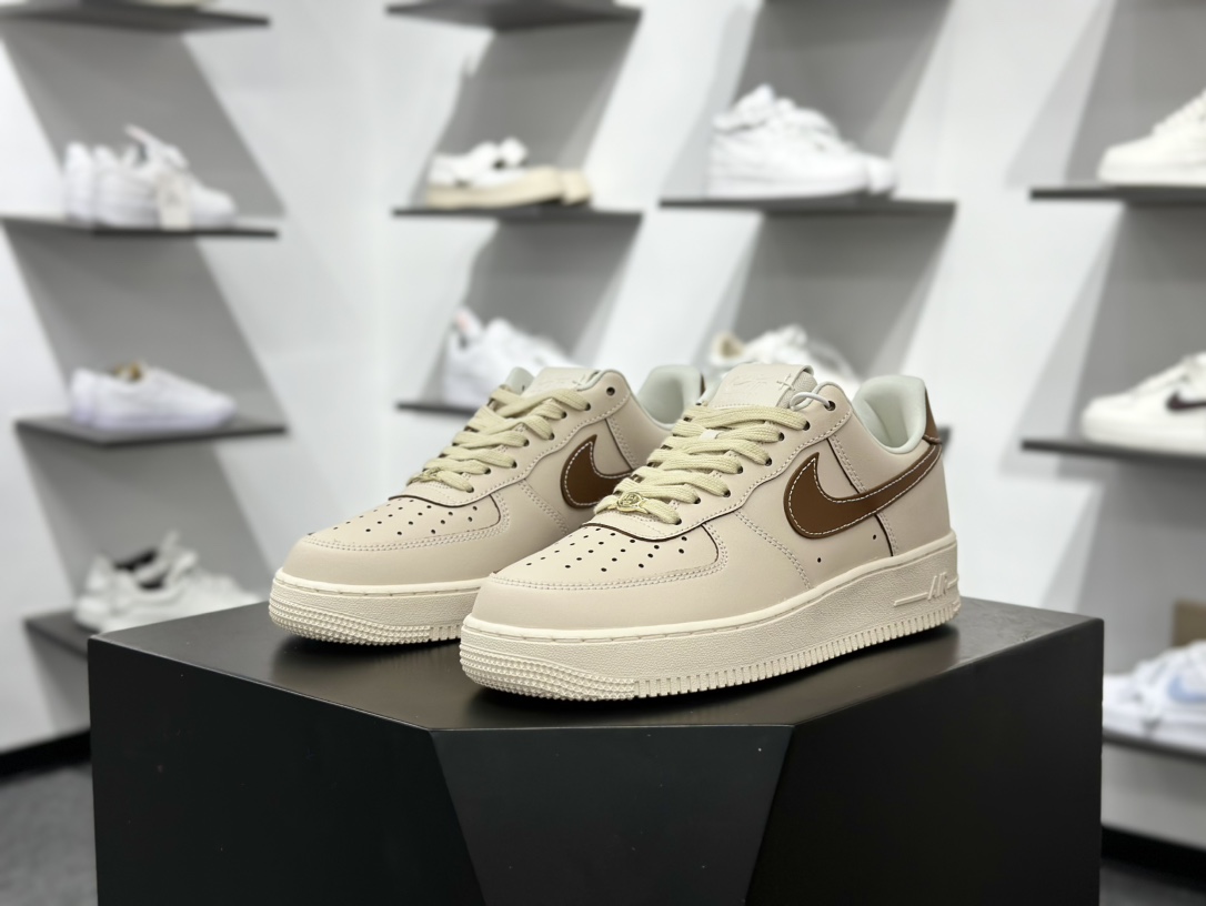 200 Air Force 1 '07 Low 浅米色 IB8865-221