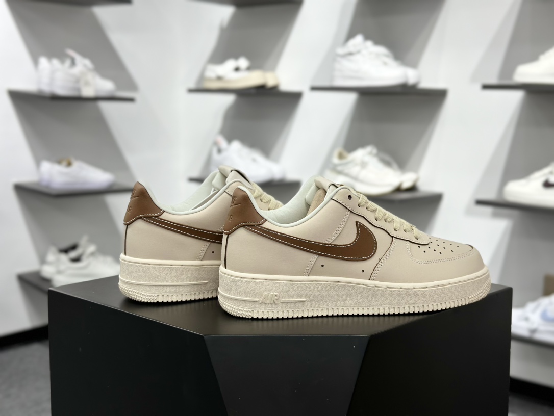 200 Air Force 1 '07 Low 浅米色 IB8865-221