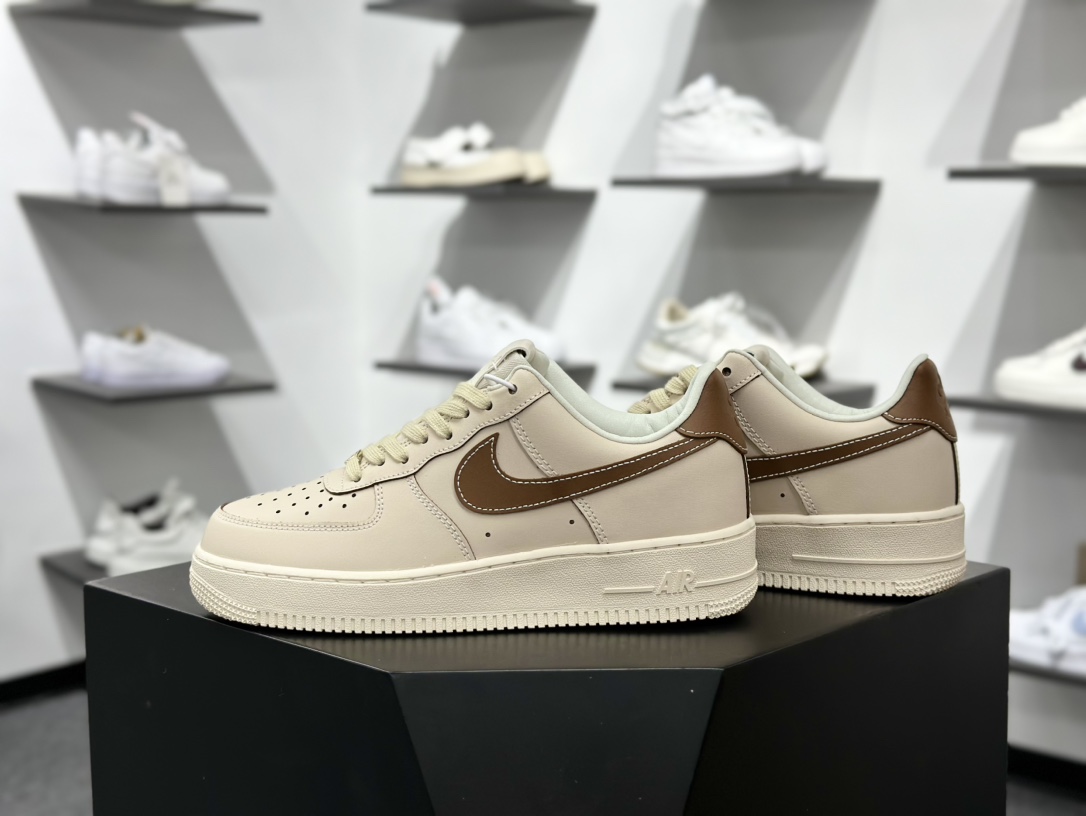 200 Air Force 1 '07 Low 浅米色 IB8865-221