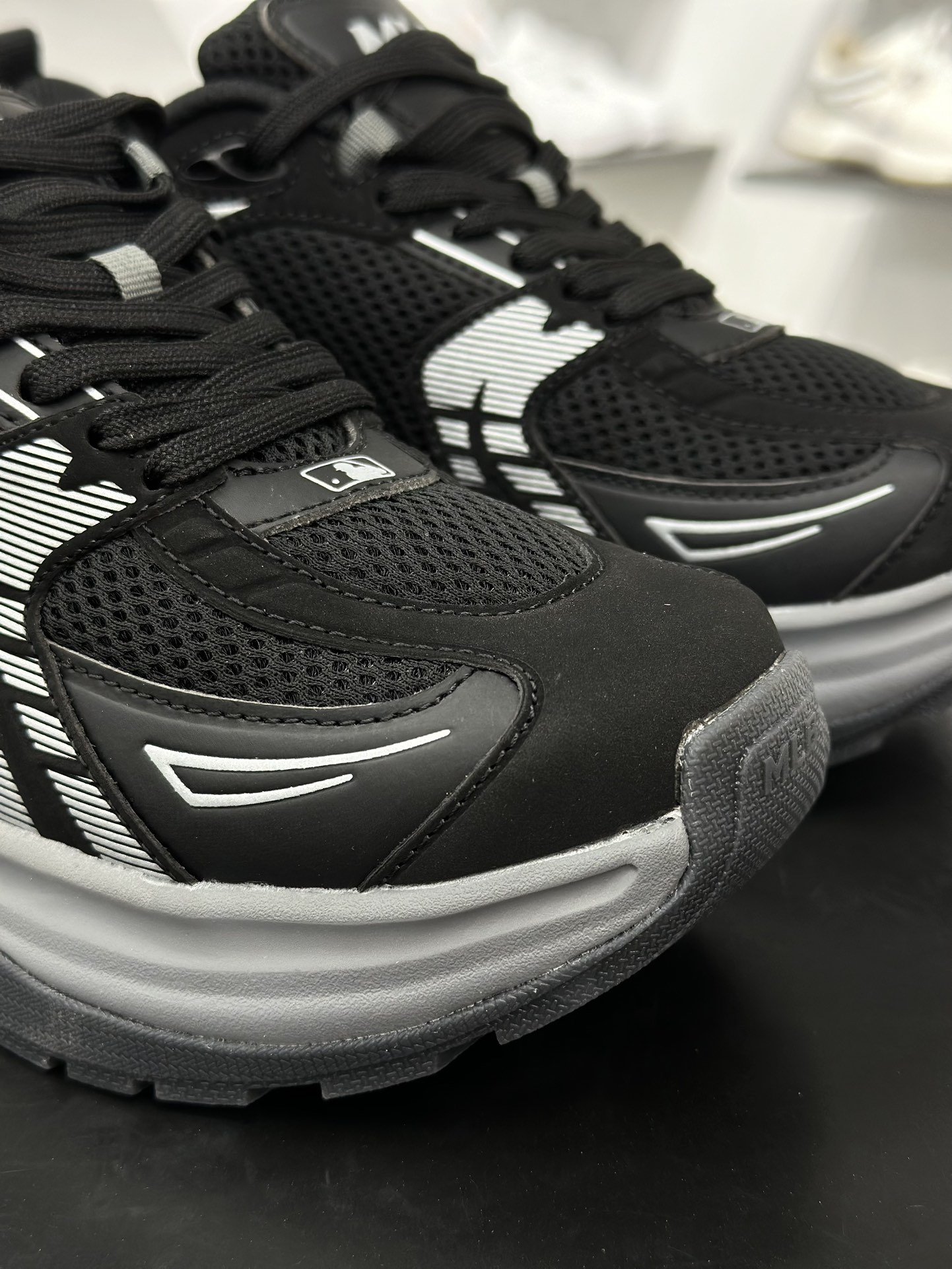 200 NY美国榄球洋基队 x MLB Chunky Runner Basic 厚底老爹厚底休闲运动慢跑鞋 3ASHW045N