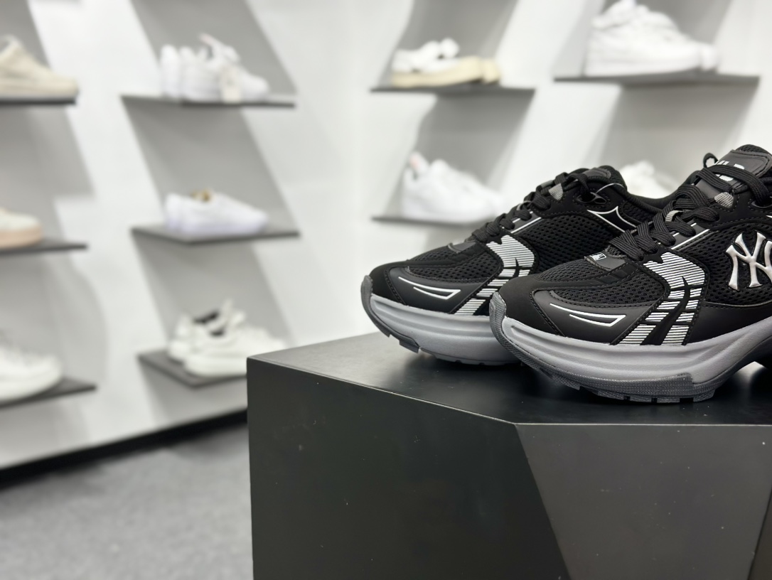 200 NY美国榄球洋基队 x MLB Chunky Runner Basic 厚底老爹厚底休闲运动慢跑鞋 3ASHW045N