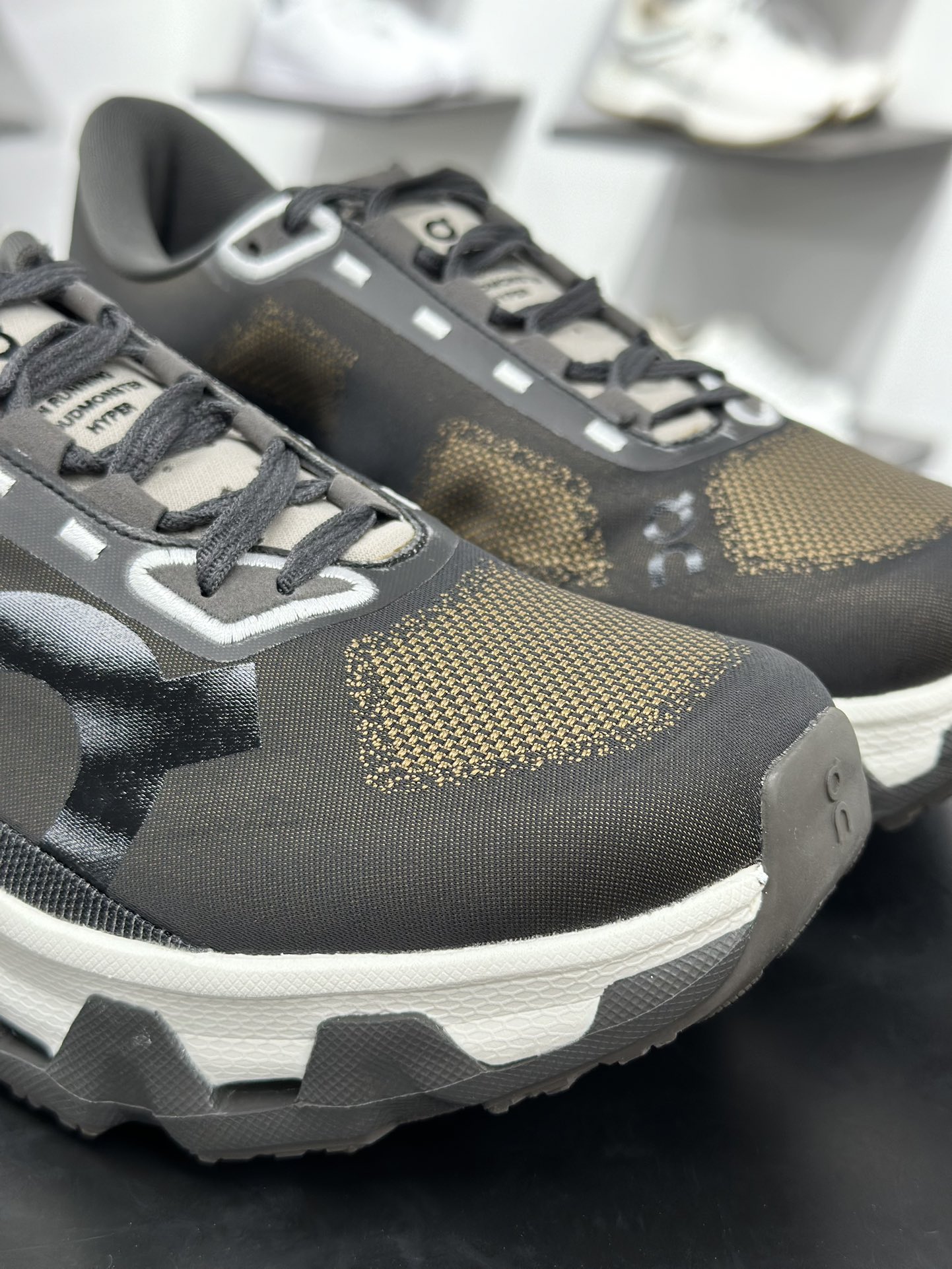 200 On昂跑 CloudMonster Hyper PLS TL 户外街头机能风跑步鞋 3MF1051-Chinese UA Cheap High Quatity Brand Clothes Bags handbags Sneakers wholesale wholesaler seller from China Factory suppliers Fashion Clothing Shoes best Quality Beautiful Price 200 On昂跑 CloudMonster Hyper PLS TL 户外街头机能风跑步鞋 3MF1051