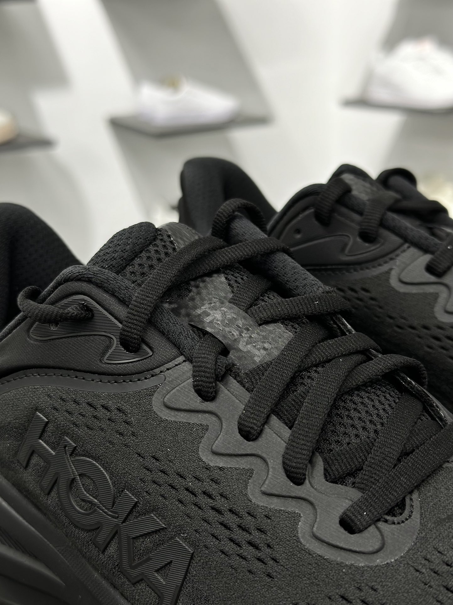 200 HOKA ONE ONE Bondi 9 舒适防滑耐磨低帮休闲跑步鞋 1162011/BBLC