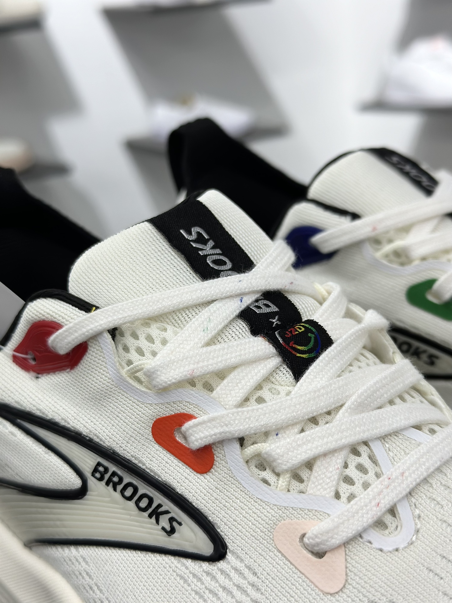 200 Brooks布鲁克斯Glycerin甘油22跑鞋男子缓震马拉松氮气慢跑鞋 110445 1D 185-Chinese UA Cheap High Quatity Brand Clothes Bags handbags Sneakers wholesale wholesaler seller from China Factory suppliers Fashion Clothing Shoes best Quality Beautiful Price 200 Brooks布鲁克斯Glycerin甘油22跑鞋男子缓震马拉松氮气慢跑鞋 110445 1D 185