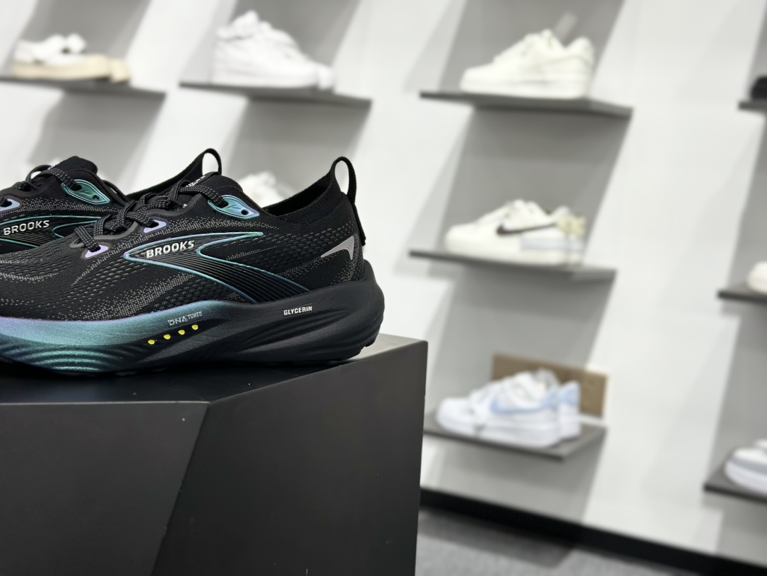 200 Brooks布鲁克斯Glycerin甘油22跑鞋男子缓震马拉松氮气慢跑鞋 110445 1D 026-Chinese UA Cheap High Quatity Brand Clothes Bags handbags Sneakers wholesale wholesaler seller from China Factory suppliers Fashion Clothing Shoes best Quality Beautiful Price 200 Brooks布鲁克斯Glycerin甘油22跑鞋男子缓震马拉松氮气慢跑鞋 110445 1D 026