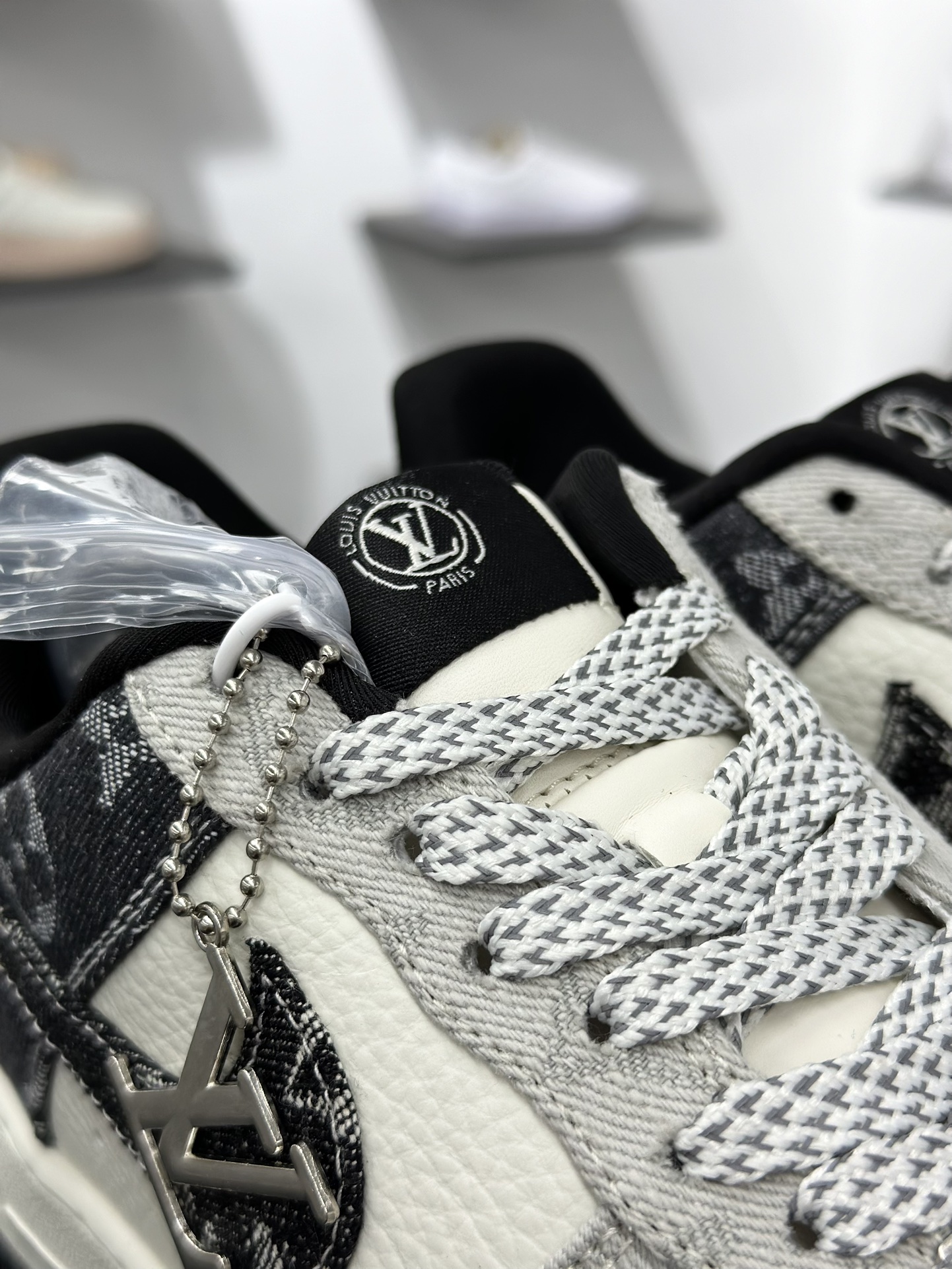 260 LV x Air Force 1 Low 白黑灰牛仔 SC0601-550-Chinese UA Cheap High Quatity Brand Clothes Bags handbags Sneakers wholesale wholesaler seller from China Factory suppliers Fashion Clothing Shoes best Quality Beautiful Price 260 LV x Air Force 1 Low 白黑灰牛仔 SC0601-550