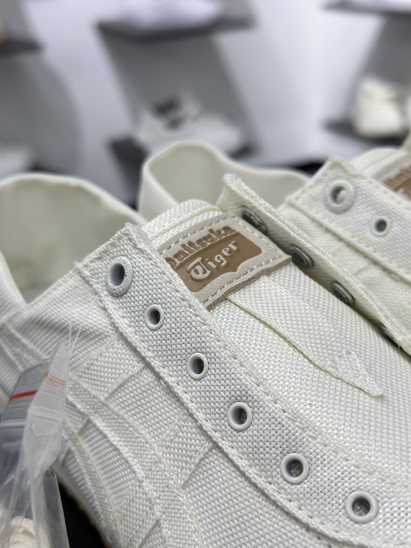 160 亚瑟士OnitsukaTiger/鬼冢虎 Mexico 66 SD PARATY 经典低帮休闲板鞋 1183C432-750-Chinese UA Cheap High Quatity Brand Clothes Bags handbags Sneakers wholesale wholesaler seller from China Factory suppliers Fashion Clothing Shoes best Quality Beautiful Price 160 亚瑟士OnitsukaTiger/鬼冢虎 Mexico 66 SD PARATY 经典低帮休闲板鞋 1183C432-750